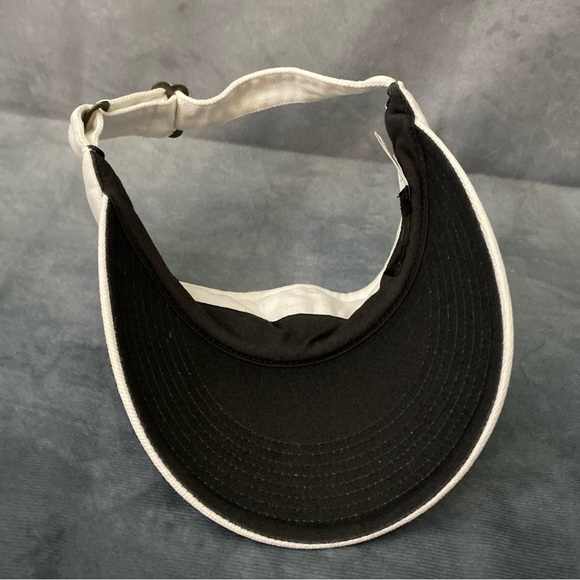 Vintage Nike Golf Visor Hat Cap Mens White Strapback Y2K Embroidered Logo - Picture 6 of 8